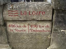 Marque de crues à Pouilly-sur-Loire (58) | DIRECTION REGIONALE DE L'ENVIRONNEMENT, DE L'AMENAGEMENT ET DU LOGEMENT CENTRE-VAL DE LOIRE