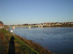 Crue de la Loire à Jargeau en 2003 (Loiret) | DIRECTION REGIONALE DE L'ENVIRONNEMENT, DE L'AMENAGEMENT ET DU LOGEMENT CENTRE-VAL DE LOIRE