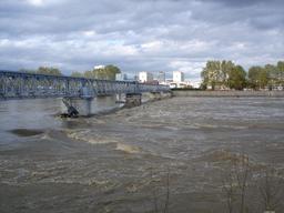 Crue de la Loire : barrage de Roanne - Crue de 2008 | DIRECTION REGIONALE DE L'ENVIRONNEMENT, DE L'AMENAGEMENT ET DU LOGEMENT CENTRE-VAL DE LOIRE