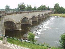 Pont canal de Digoin (Saône-et-Loire) | DIRECTION REGIONALE DE L'ENVIRONNEMENT, DE L'AMENAGEMENT ET DU LOGEMENT CENTRE-VAL DE LOIRE