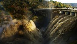 Crue de la Loire novembre 2008 : barrage de Grangent (Haute-Loire) le 3/11/2008 | DIRECTION REGIONALE DE L'ENVIRONNEMENT, DE L'AMENAGEMENT ET DU LOGEMENT CENTRE-VAL DE LOIRE