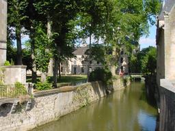 Vendôme (41-Loir-et-Cher) : parc Ronsard - le canal | DIRECTION REGIONALE DE L'ENVIRONNEMENT, DE L'AMENAGEMENT ET DU LOGEMENT CENTRE-VAL DE LOIRE