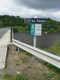 La Loire à vélo à Candes-Saint-Martin (37) | DIRECTION REGIONALE DE L'ENVIRONNEMENT, DE L'AMENAGEMENT ET DU LOGEMENT CENTRE-VAL DE LOIRE