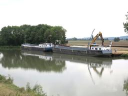 Transport de granulats sur le canal latéral de la Loire | SAUMET (Rémi)