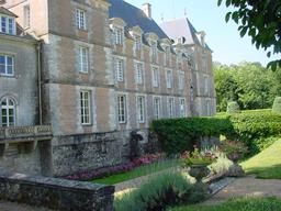 Huisseau-en-Beauce (Loir-et-cher) : le château de Plessis-Fortia | DIRECTION REGIONALE DE L'ENVIRONNEMENT, DE L'AMENAGEMENT ET DU LOGEMENT CENTRE-VAL DE LOIRE